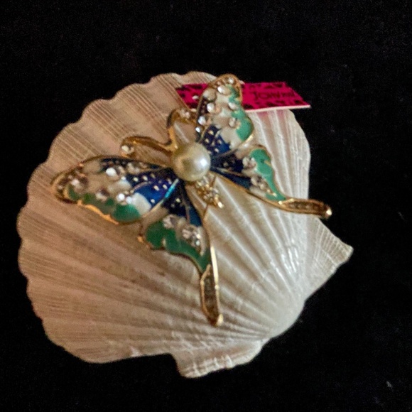 NEW BETSEY JOHNSON RHINESTONE EMBELLISHED BLUE & PEARL BUTTERFLY BROOCH PIN UNUS - Picture 2 of 6
